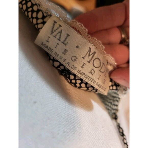 Vintage Val Mode Lingerie USA Lace  Size Large Sexy Black Cream - Picture 5 of 6